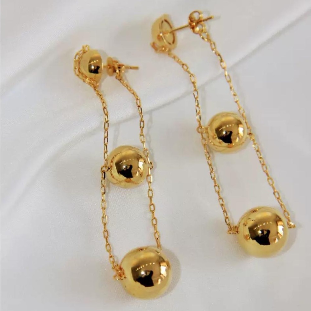 Gorgeous gold drop earrings BNWOT